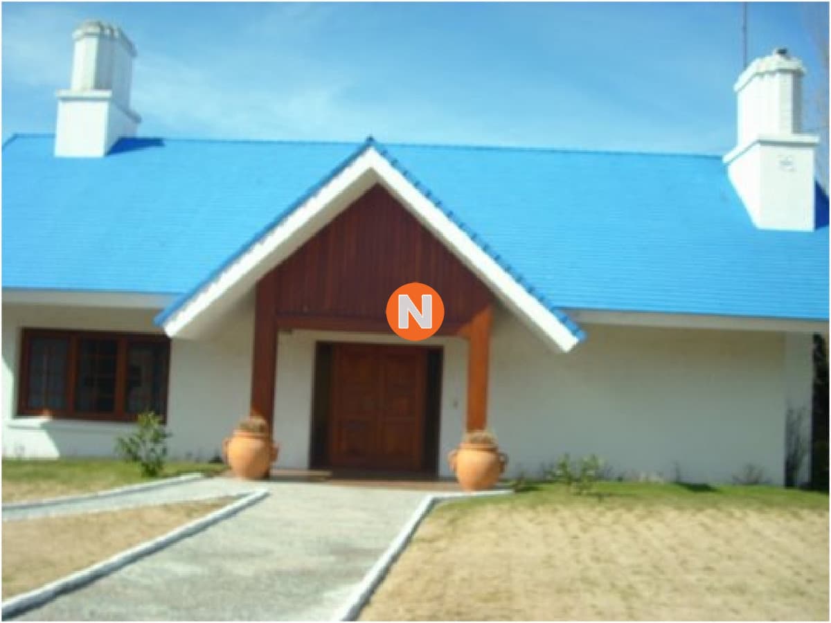 Casa en Venta y Alquiler, Golf, Punta del Este, 6 Dormitorio ...