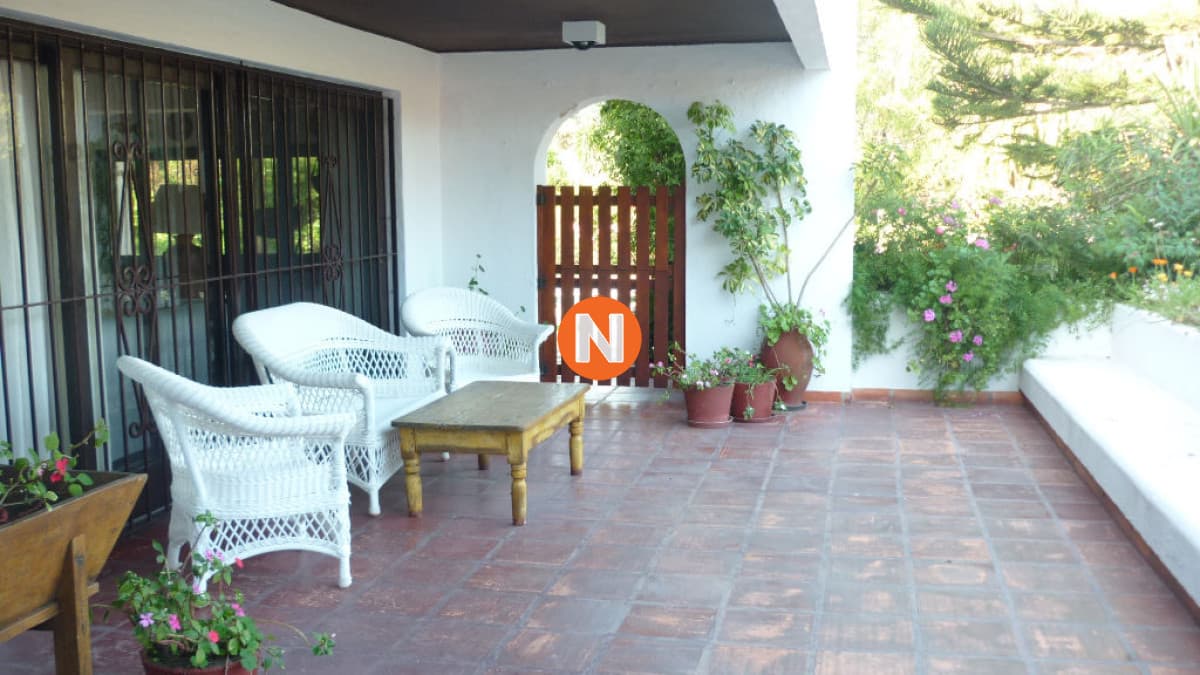 Casa en Venta Lugano, Punta del Este, 6 Dormitorios.