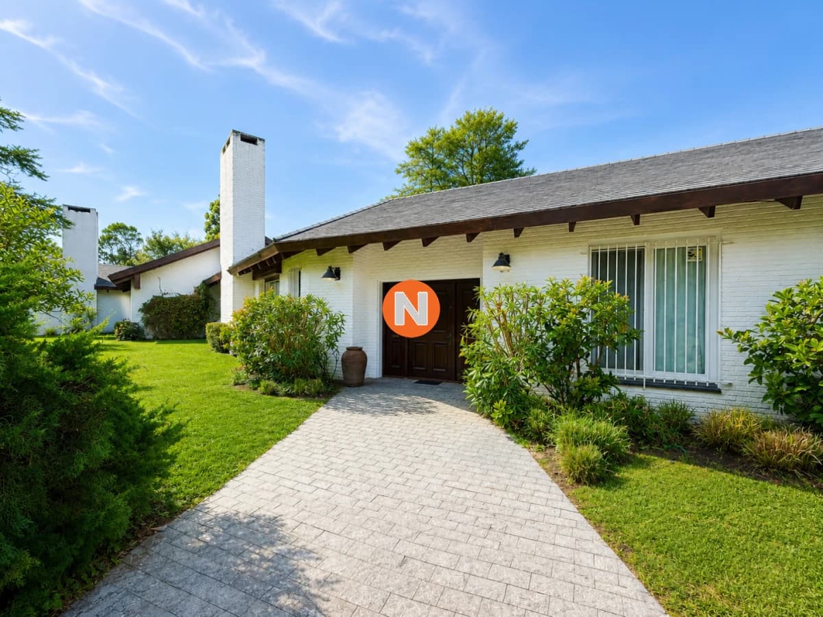 Espectacular Casa en el Golf