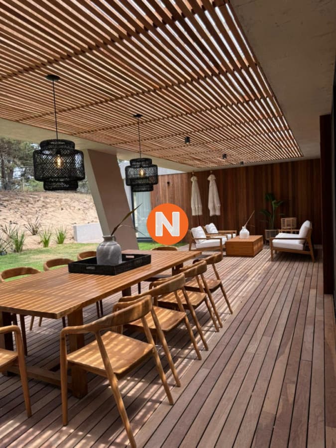 Exclusiva Casa en Laguna Escondida, A Estrenar
