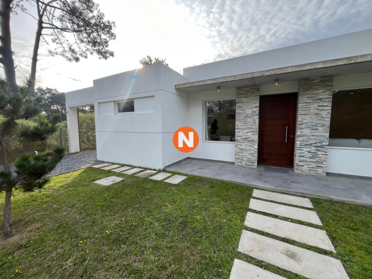 Casa en La Barra: Comodidad y Estilo