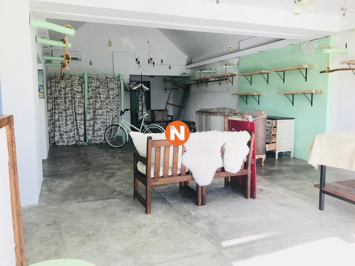 Hermoso local en venta en la barra