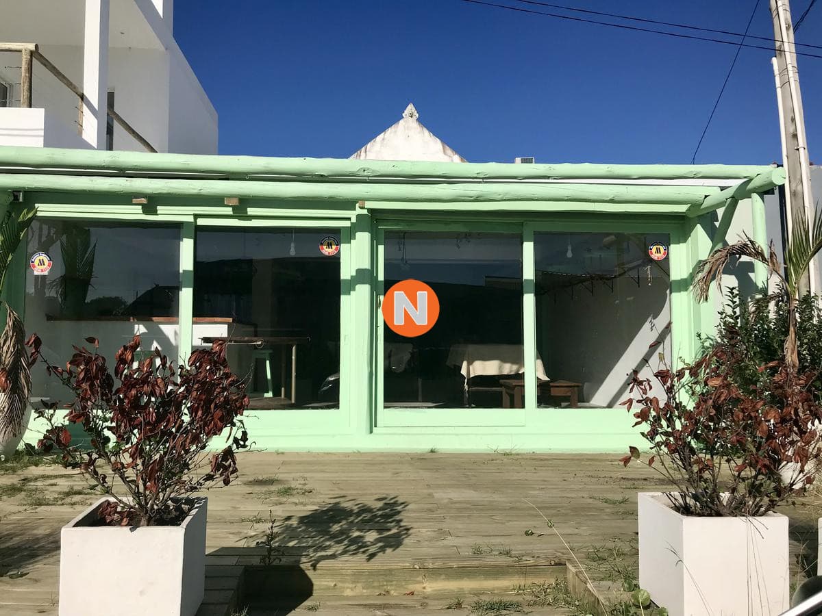 Hermoso local en venta en la barra