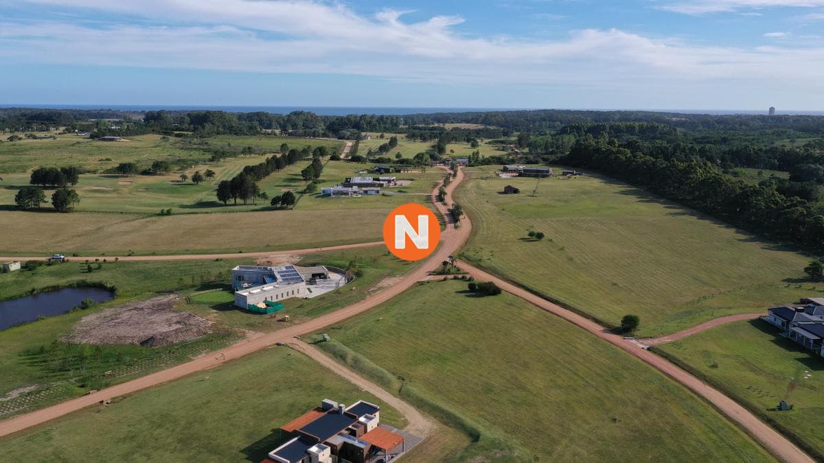 Venta de Exclusivo Lote de 4600 m2 en Pueblo Mio Manantiales ...