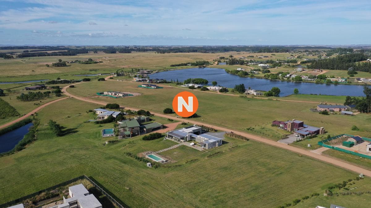 VENTA DE LOTE EN PUEBLO MIO MANANTIALES PUNTA DEL ESTE