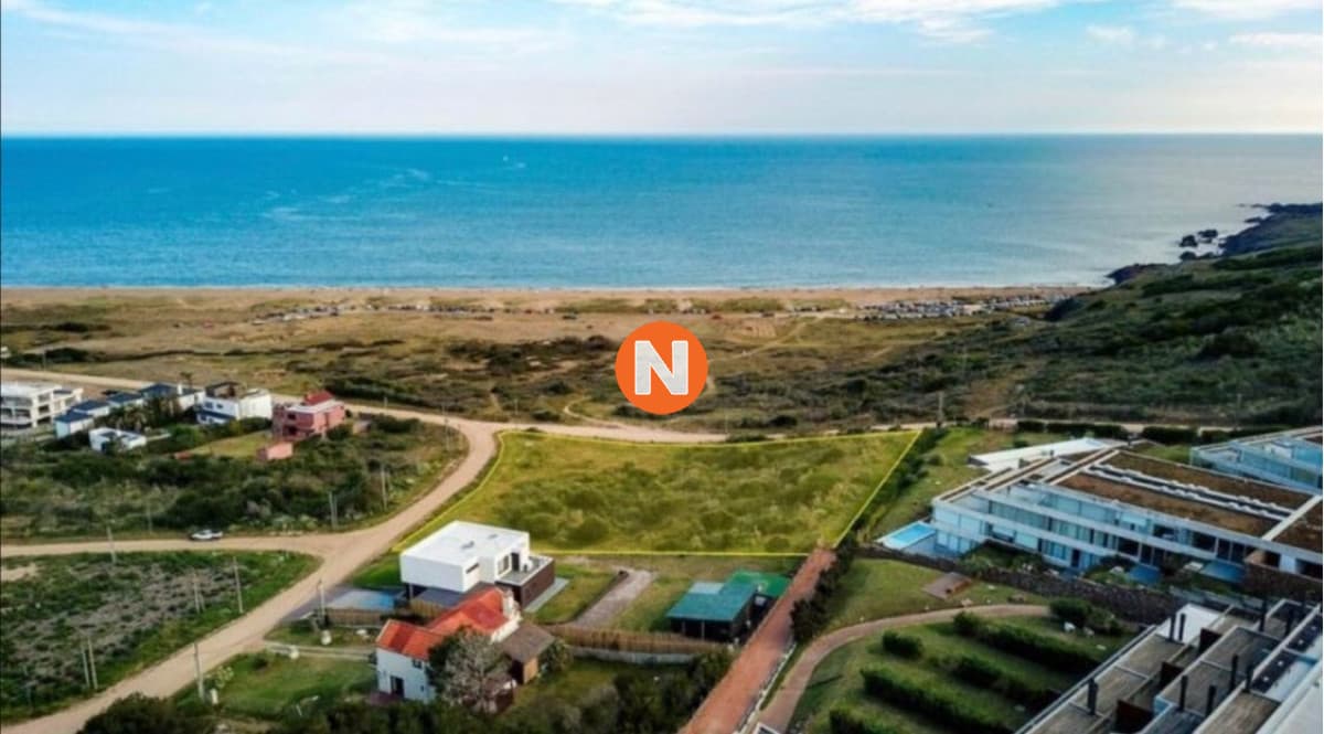 Terreno en venta en Punta Ballena!