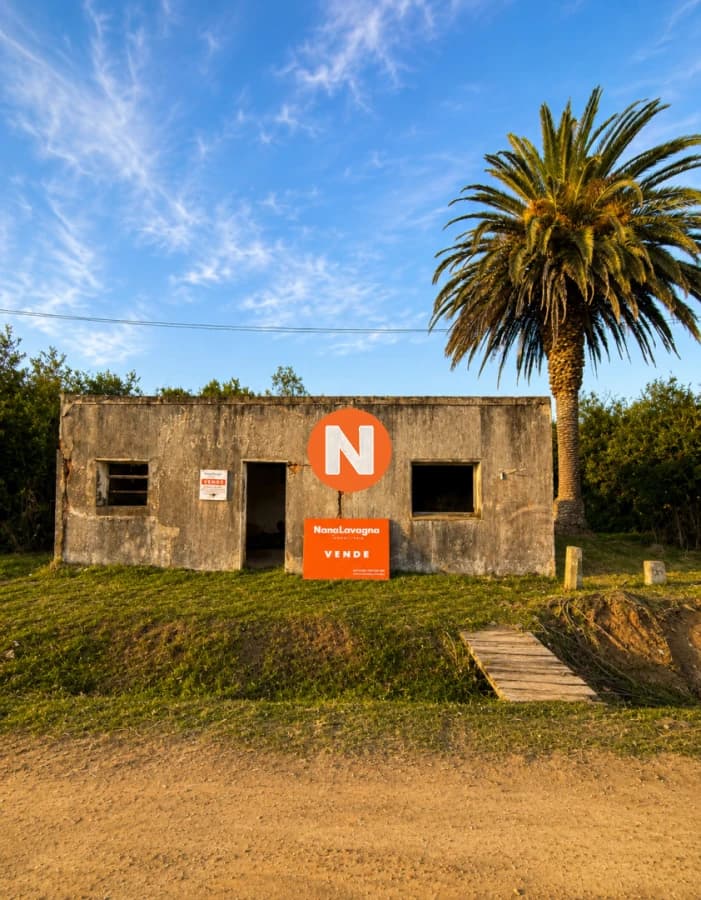 Terreno Esquinero de 863 m² en Garzón