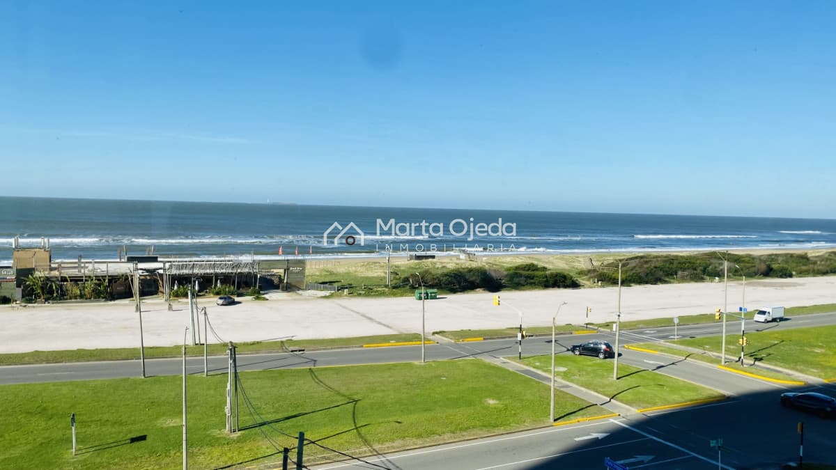 Apartamento ID.41600 - Exclusivo Apartamento de 2 dormitorios frente a Playa Brava Punta del Este