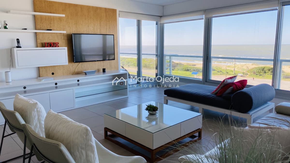 Apartamento ID.41600 - Exclusivo Apartamento de 2 dormitorios frente a Playa Brava Punta del Este