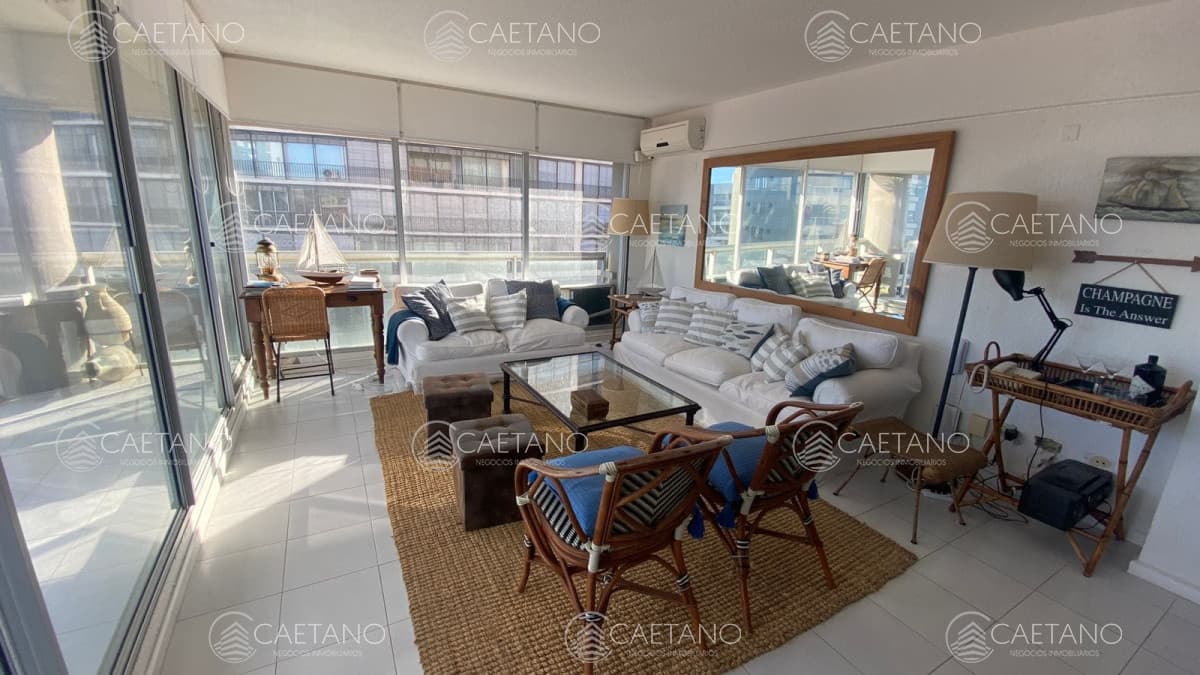 Apartamento en Peninsula,2 dormitorios con vista