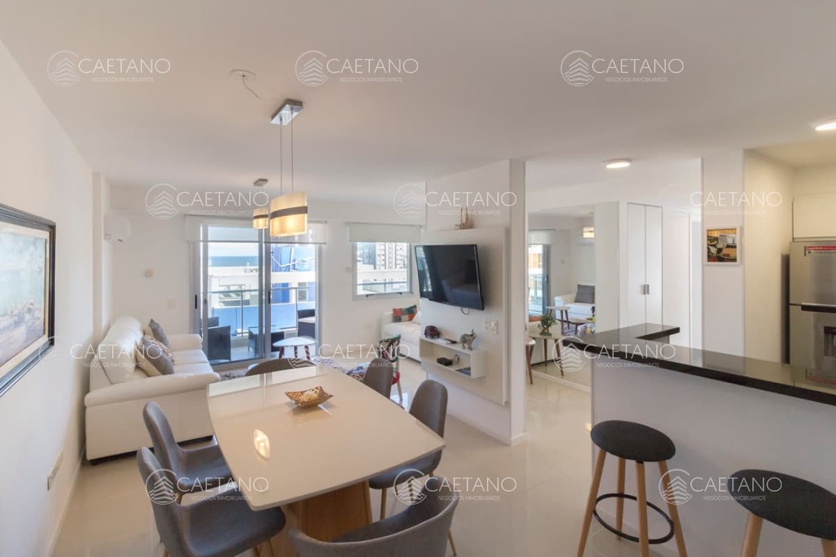 Hermoso Apartamento en torre Arenas del Mar 2