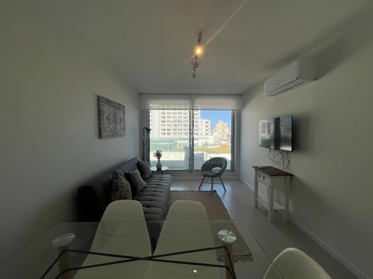 Apartamento en de 1 dormitorio Playa Mansa primera linea