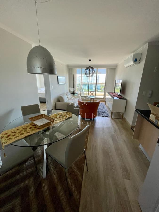 Apartamento en venta 1 y medio dormitorios. Roosevelt