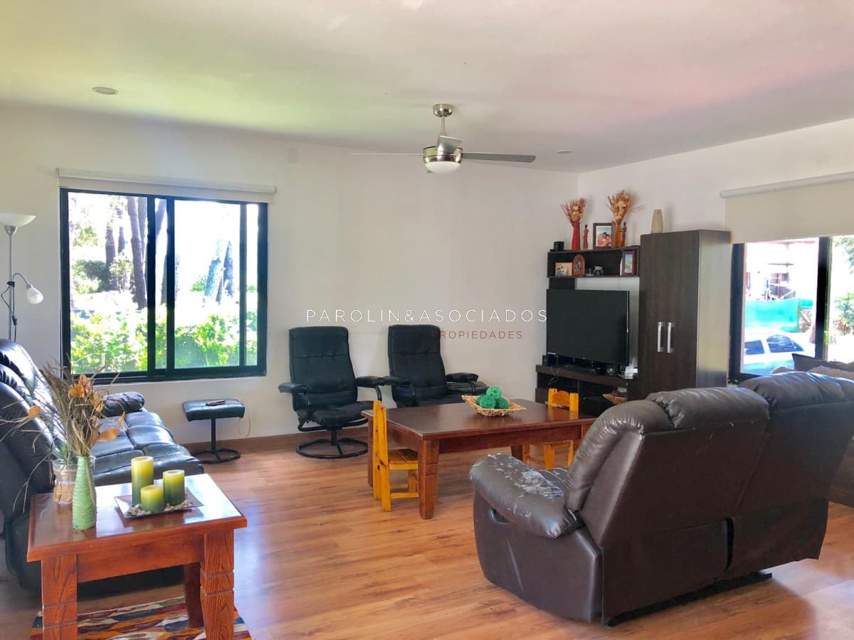 Casa en venta de 4 dormitorios en La Arbolada, Punta del Este.