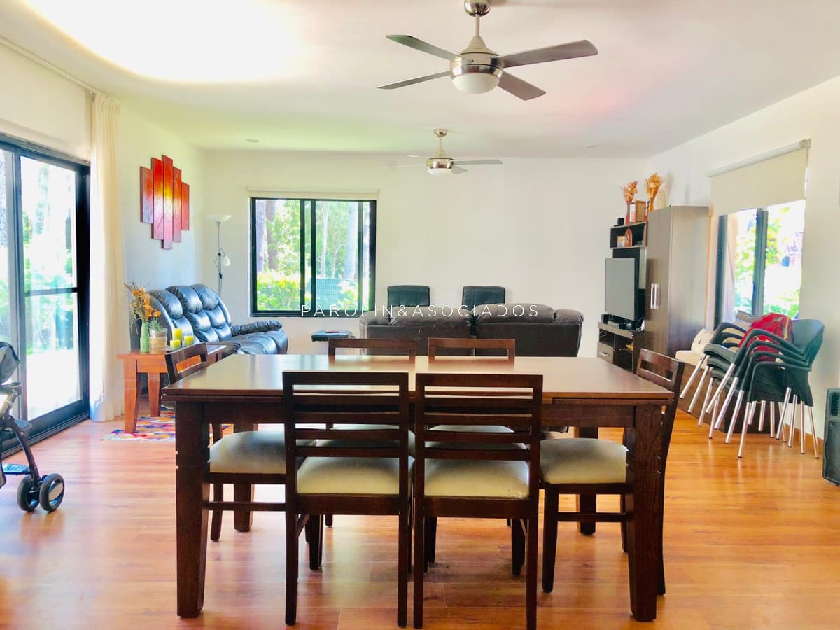Casa en venta de 4 dormitorios en La Arbolada, Punta del Este.