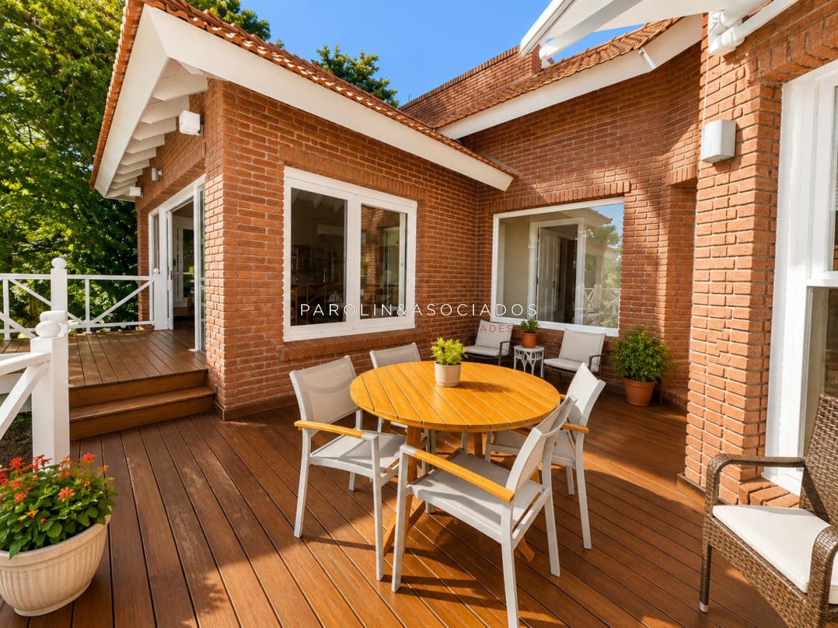 ESPECTACULAR CASA EN EL GOLF DE 5 DORMITORIOS EN VENTA