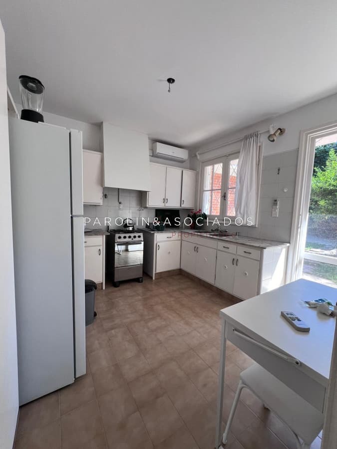 Chalet en venta de 3 dormitorios en Cantegril, Punta  del Este.