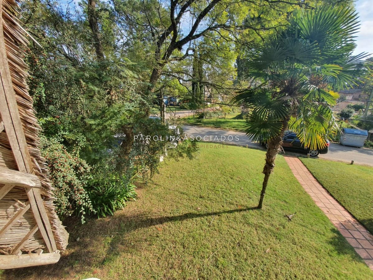 Casa en venta de 2 dormitorios en Pinares, Punta del Este.