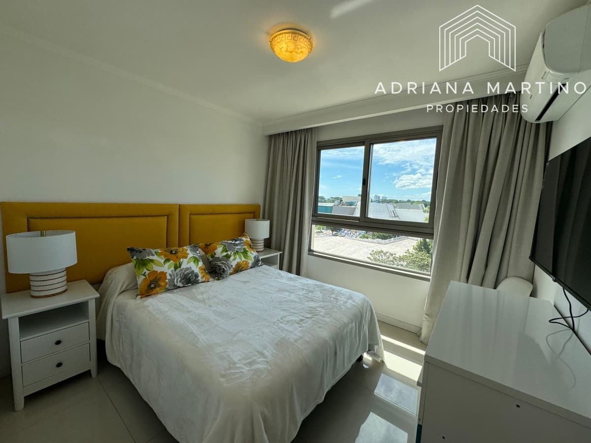 Alquiler Anual Apto. 1 Dorm. En Península Punta Este