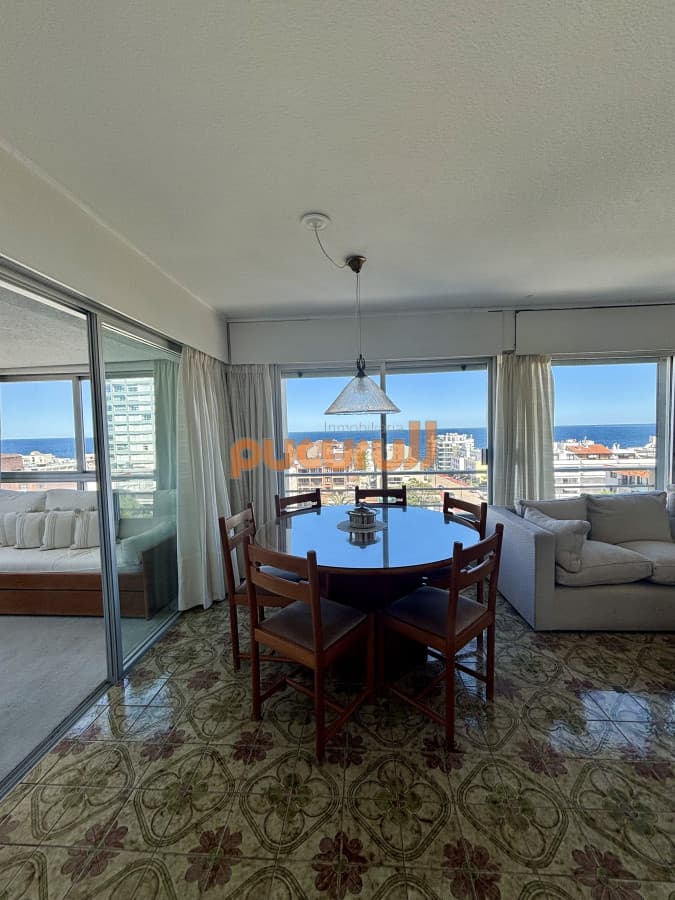 Apartamento en Venta y Alquiler, Peninsula, Punta del Este, 2 Dormitorios.
