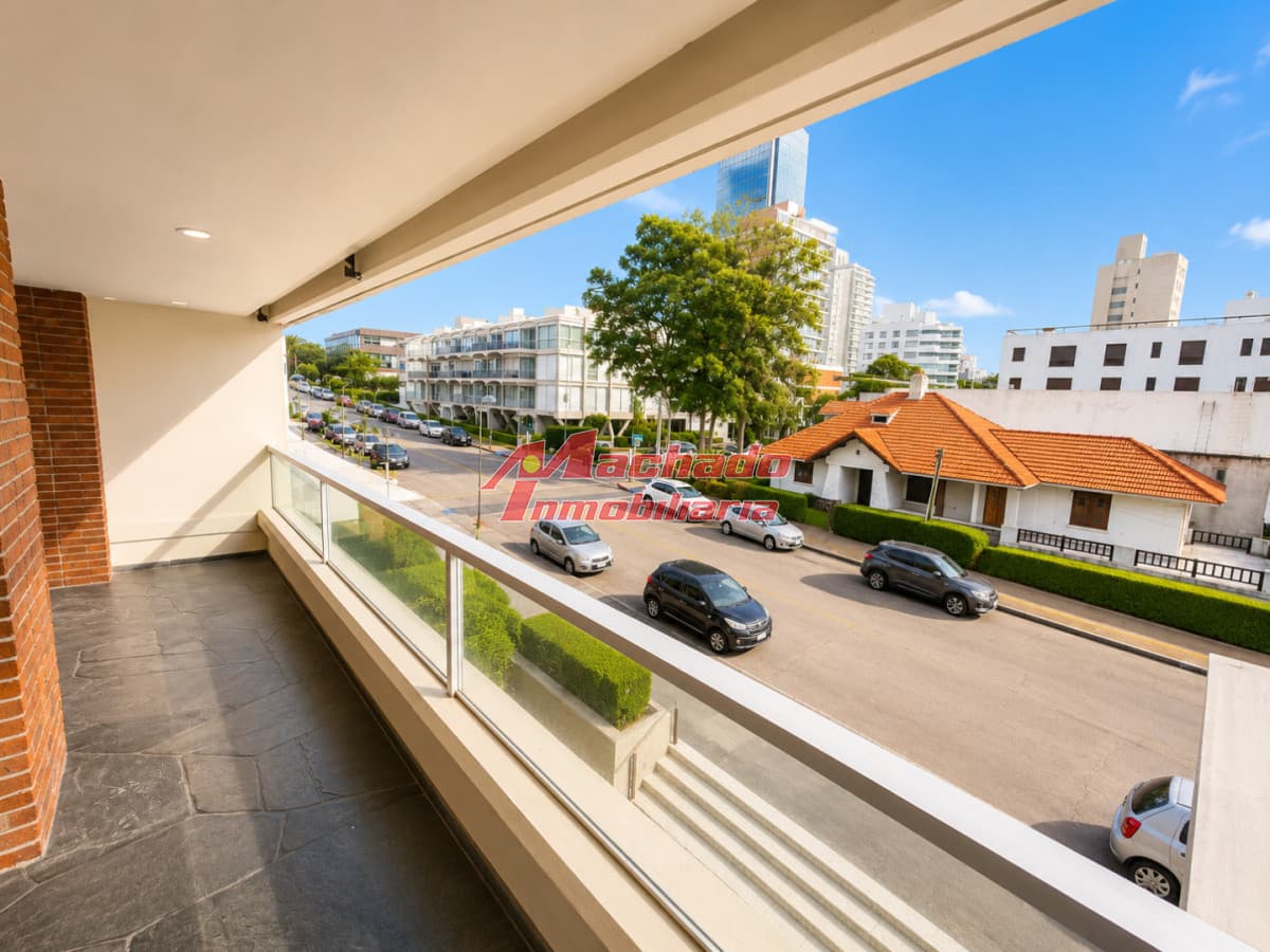 Venta de  Apartamento en Península - Punta del Este
