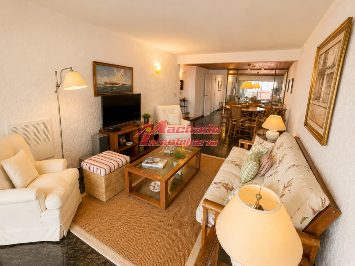 Venta de  Apartamento en Península - Punta del Este