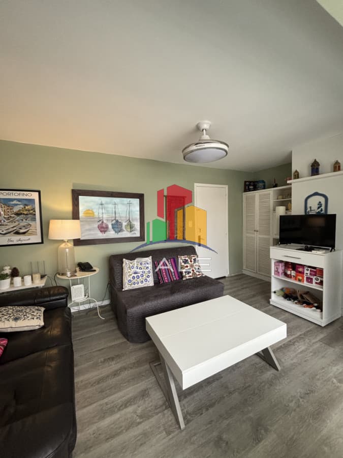 Gale Propiedades & Escribanía Apartamento ID.4747 - OPORTUNIDAD en Península con Cochera Techada, 1 y medio dormitorios