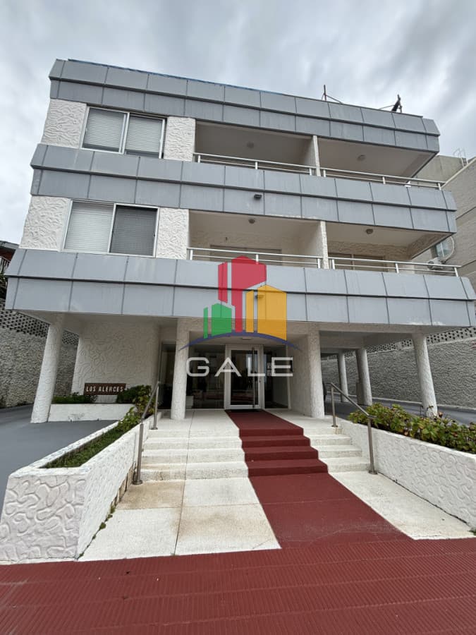 Gale Propiedades & Escribanía Apartamento ID.4747 - OPORTUNIDAD en Península con Cochera Techada, 1 y medio dormitorios