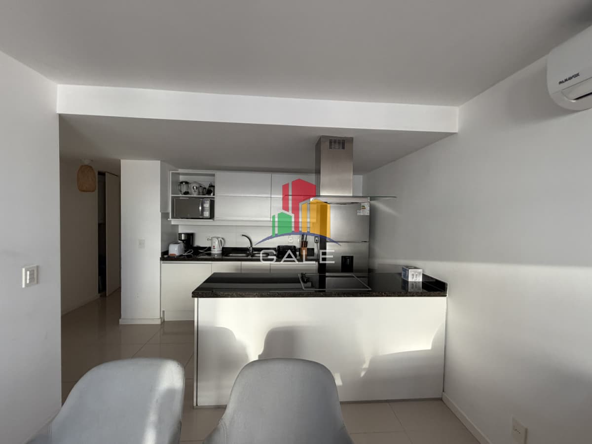 Gale Propiedades & Escribanía Apartamento ID.5006 - Moderno Apartamento en Torre Esmeralda, 2 dormitorios