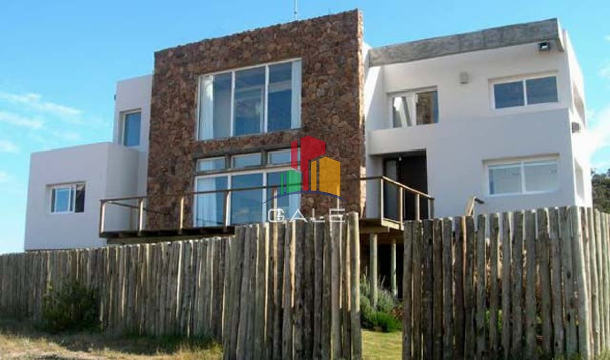 Gale Propiedades & Escribanía Casa ID.4542 - Casa en Venta, Santa Mónica, Manantiales, 4 Dormitorios.