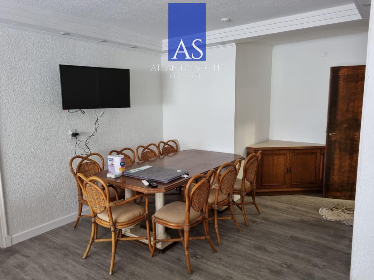 Apartamento 3 dormitorios con terraa y garage Playa Mansa