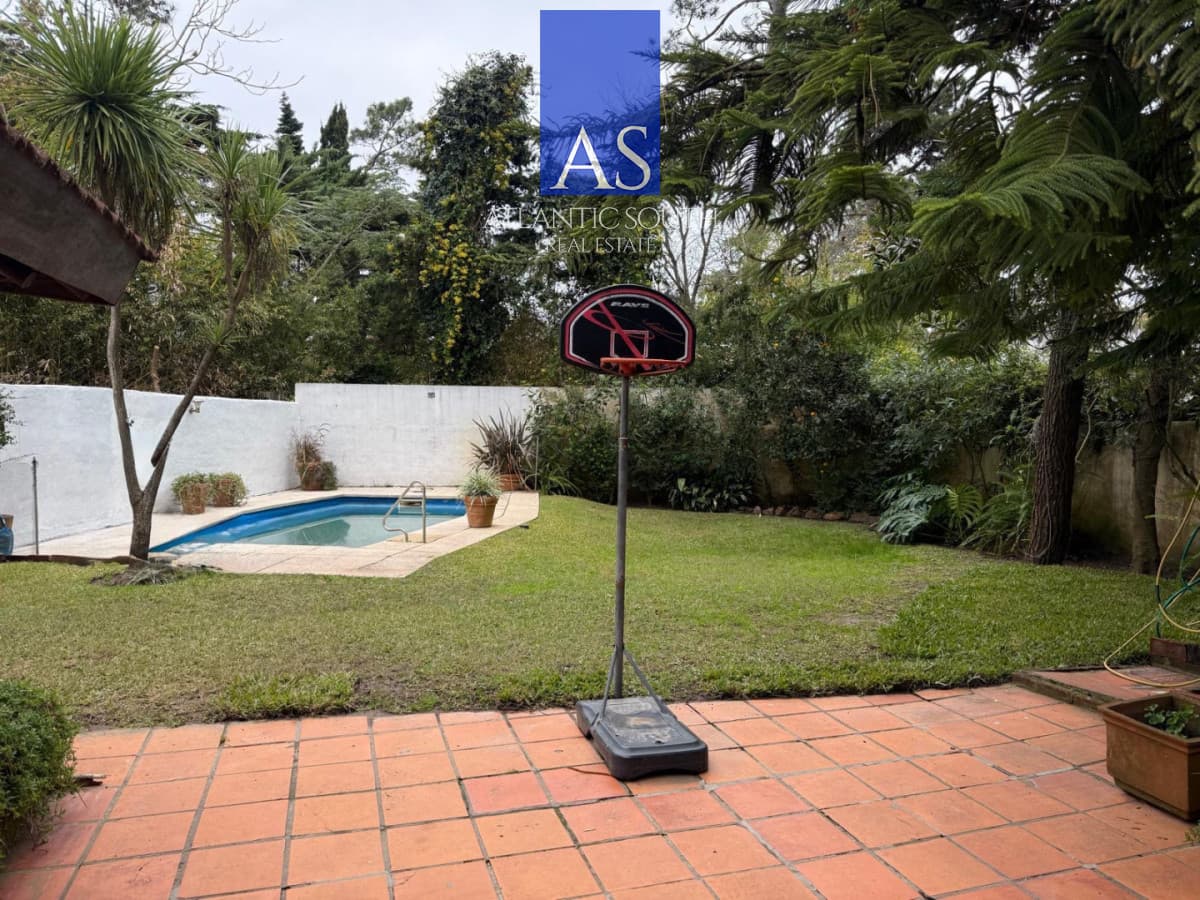 Casa 4 dormitorios Pinares Punta del Este