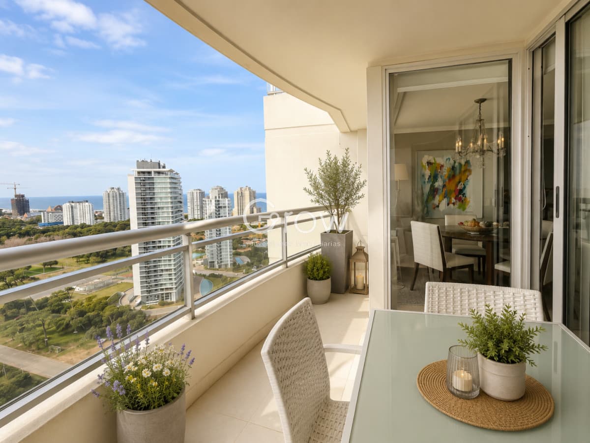Penthouse con Vistas al Mar, Parrillero Propio y Tres Dormitorios Potenciales
