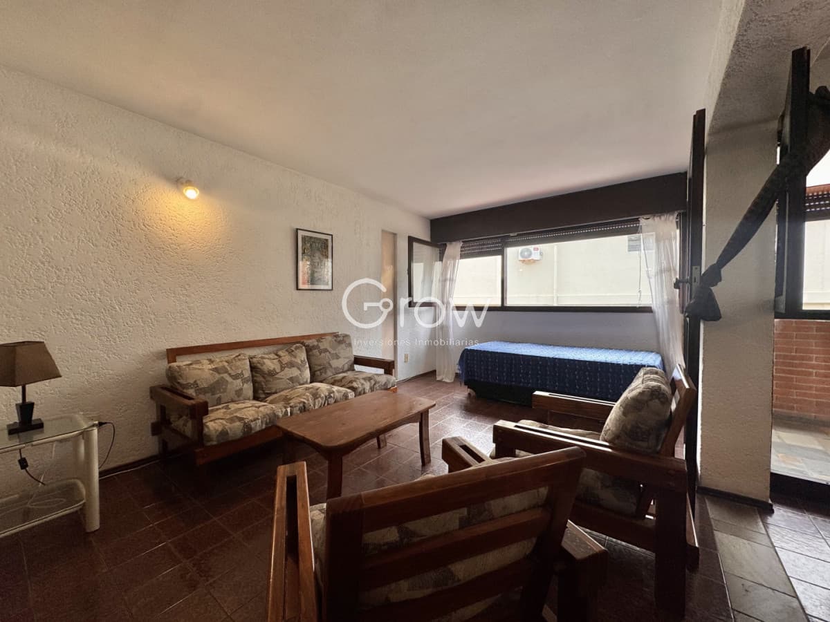 AIDY GRILL DUPLEX APARTAMENTO EN VENTA DE 2 DORMITORIOS