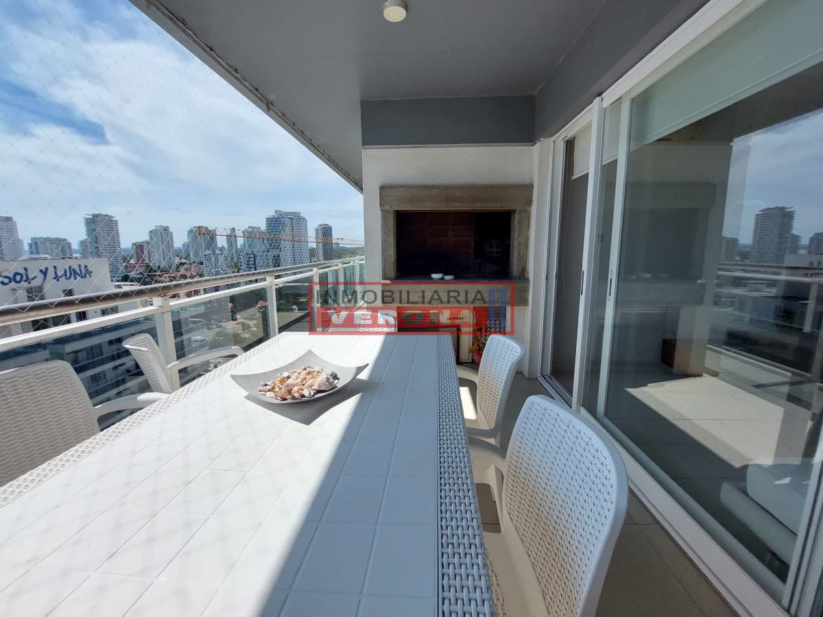 Apartamento en alquiler de Temporada 3 dormitorios - Inmobiliaria Verona Punta