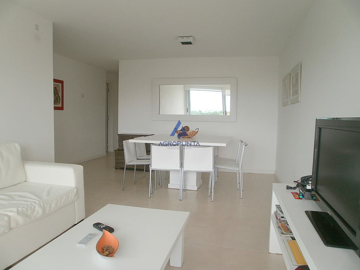 Alquiler temporario de apartamento de 3 dormitorios en zona Enjoy  -