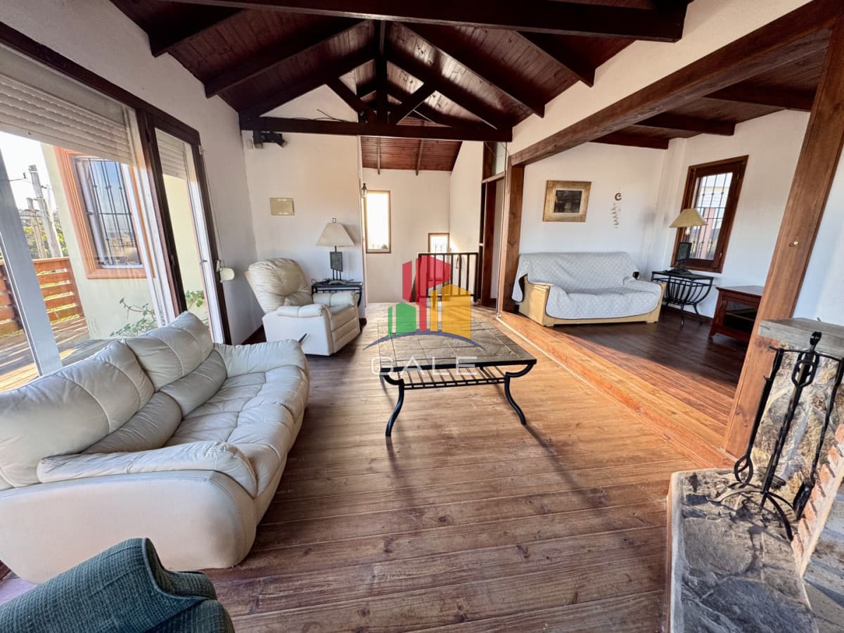 Gale Propiedades & Escribanía Casa ID.4871 - Casa en Venta Con Vista al Mar.