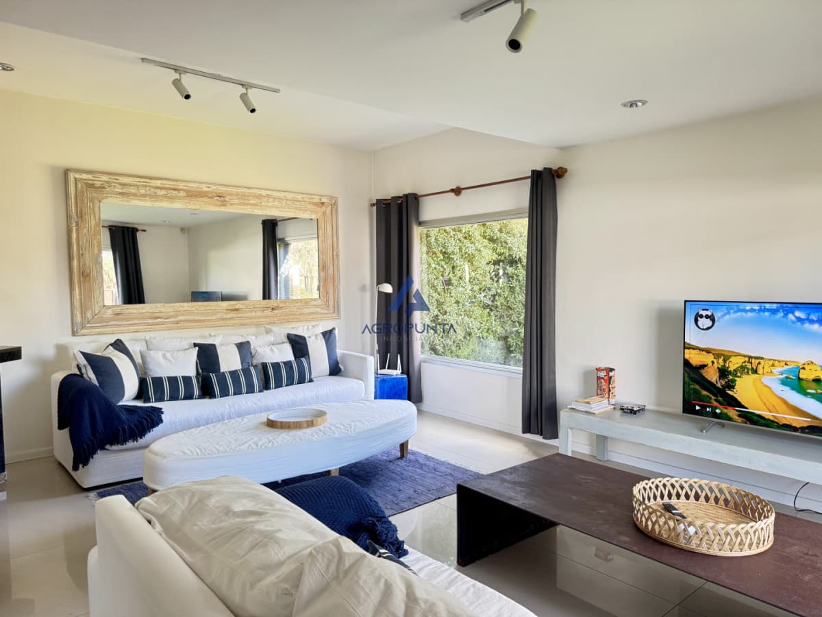 Casa venta alquiler en Manantiales 4 Dormitorios