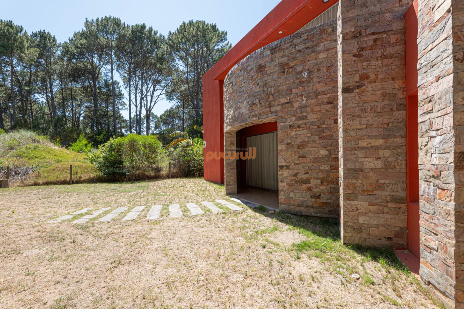 CASA EN PUNTA BALLENA - 3 DORM