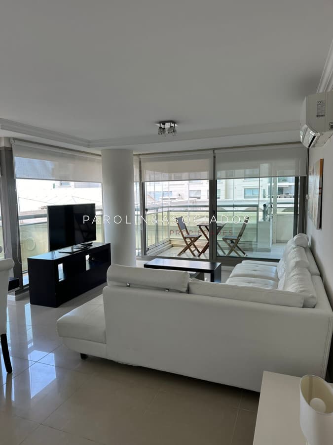 Apartamento dos dormitorios Punta del Este torre Imperiale.