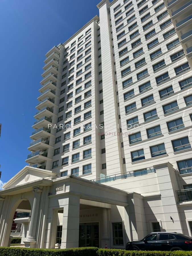 Apartamento dos dormitorios Punta del Este torre Imperiale.