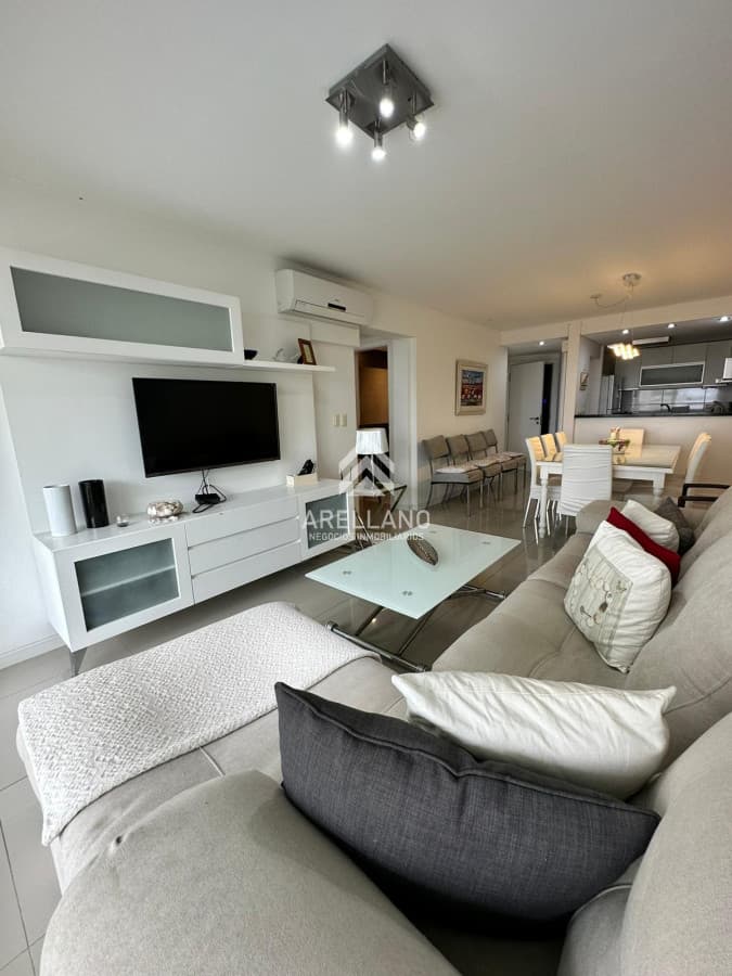 Apartamento ID.5452 - Apartamento en alquiler temporario Playa Brava 2 dormitorios - Punta del Este