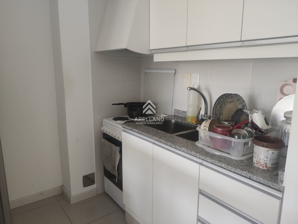 Apartamento ID.5698 - Venta Amplio apartamento próximo a Playas Brava y Mansa