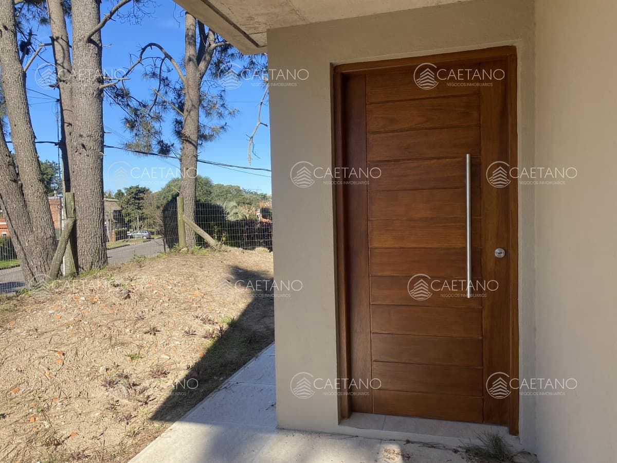 Casa a estrenar de 2 dormitorios y medio en Pinares