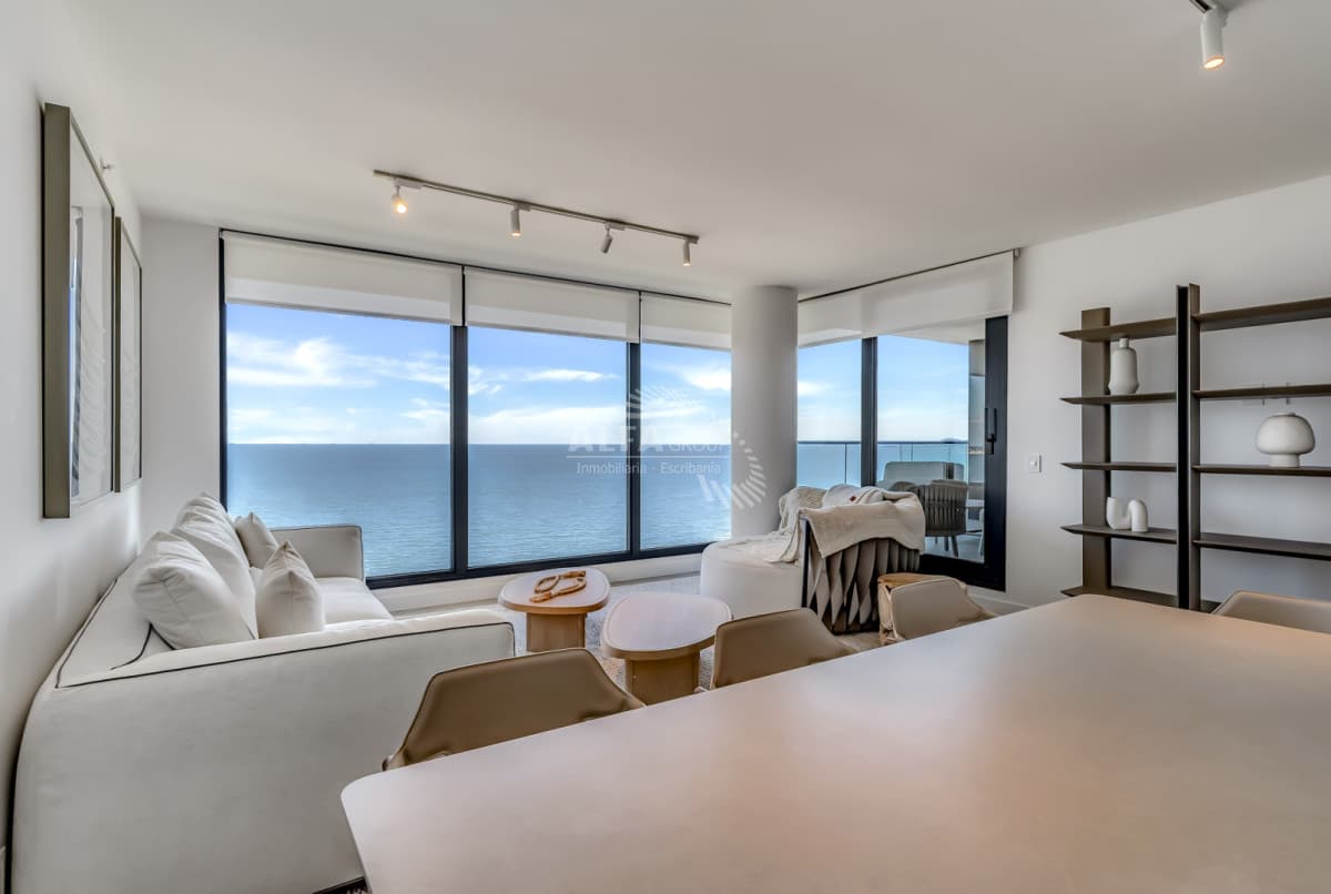 Ap. Punta del Este Mansa LUXURY. frente al mar 2 dorm
