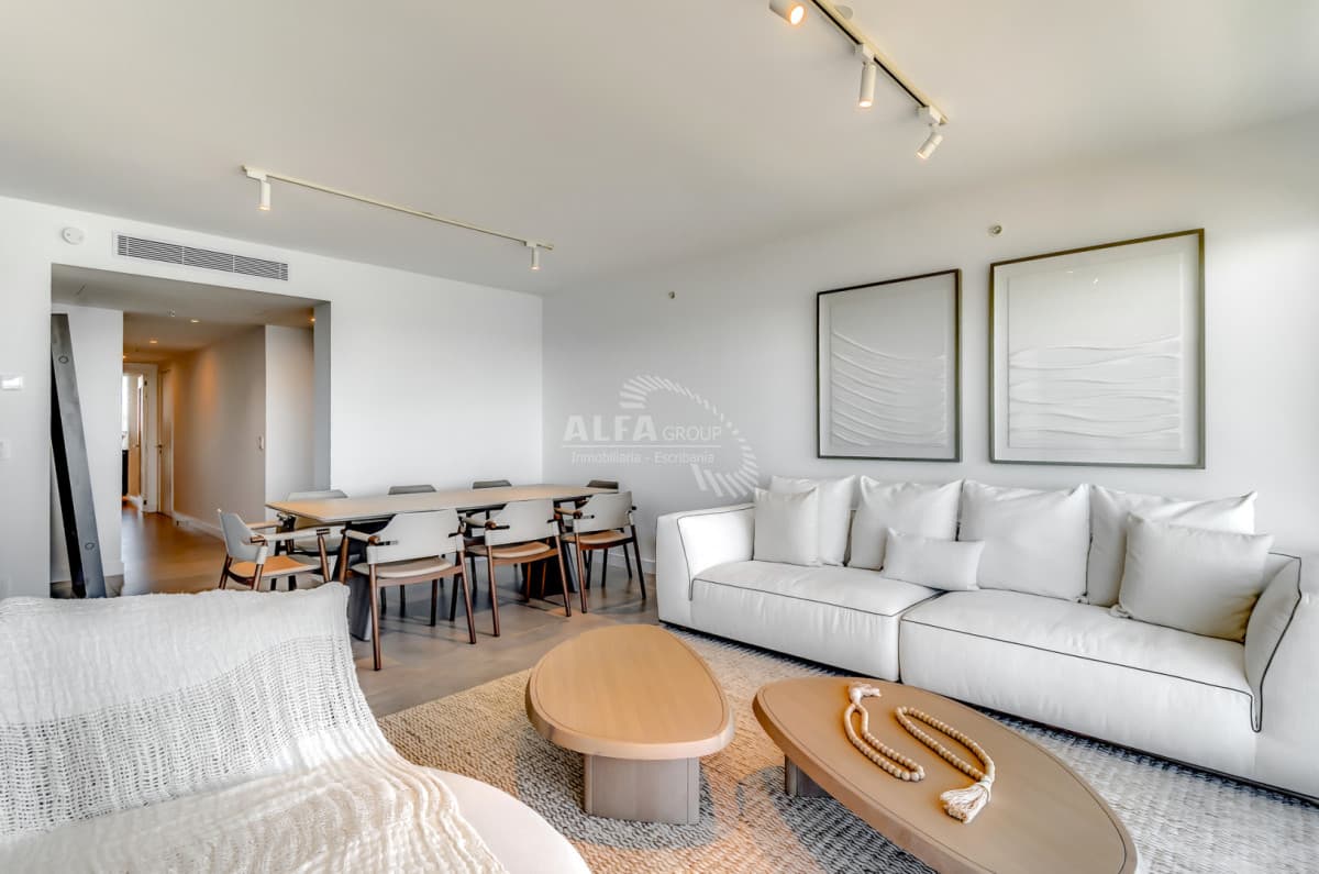 Ap. Punta del Este Mansa LUXURY. frente al mar 2 dorm