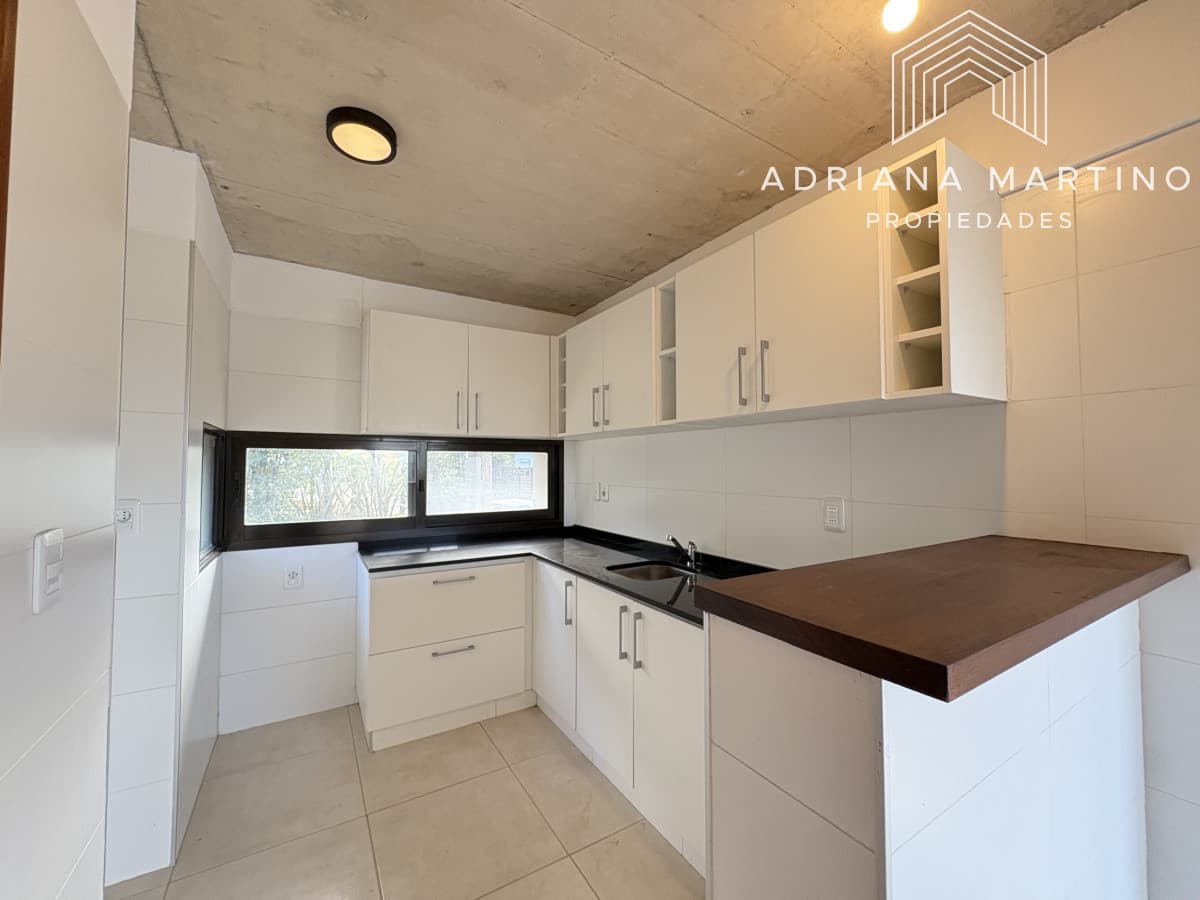 Moderna casa de 3 dormitorios en Pinares