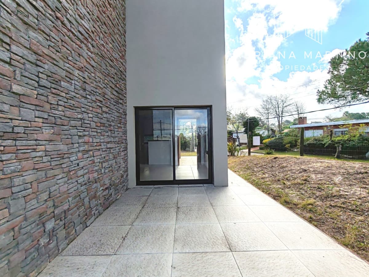 Moderna casa de 3 dormitorios en Pinares