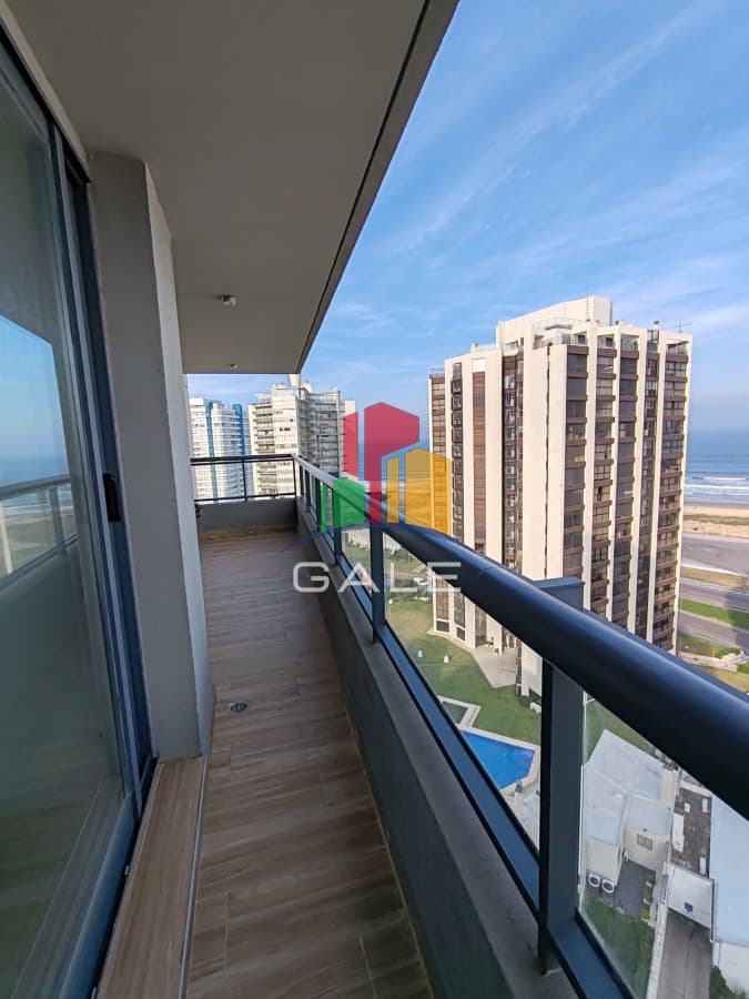 Gale Propiedades & Escribanía Apartamento ID.2770 - Apartamento en venta 2 dormitorios con vista parcial al mar!