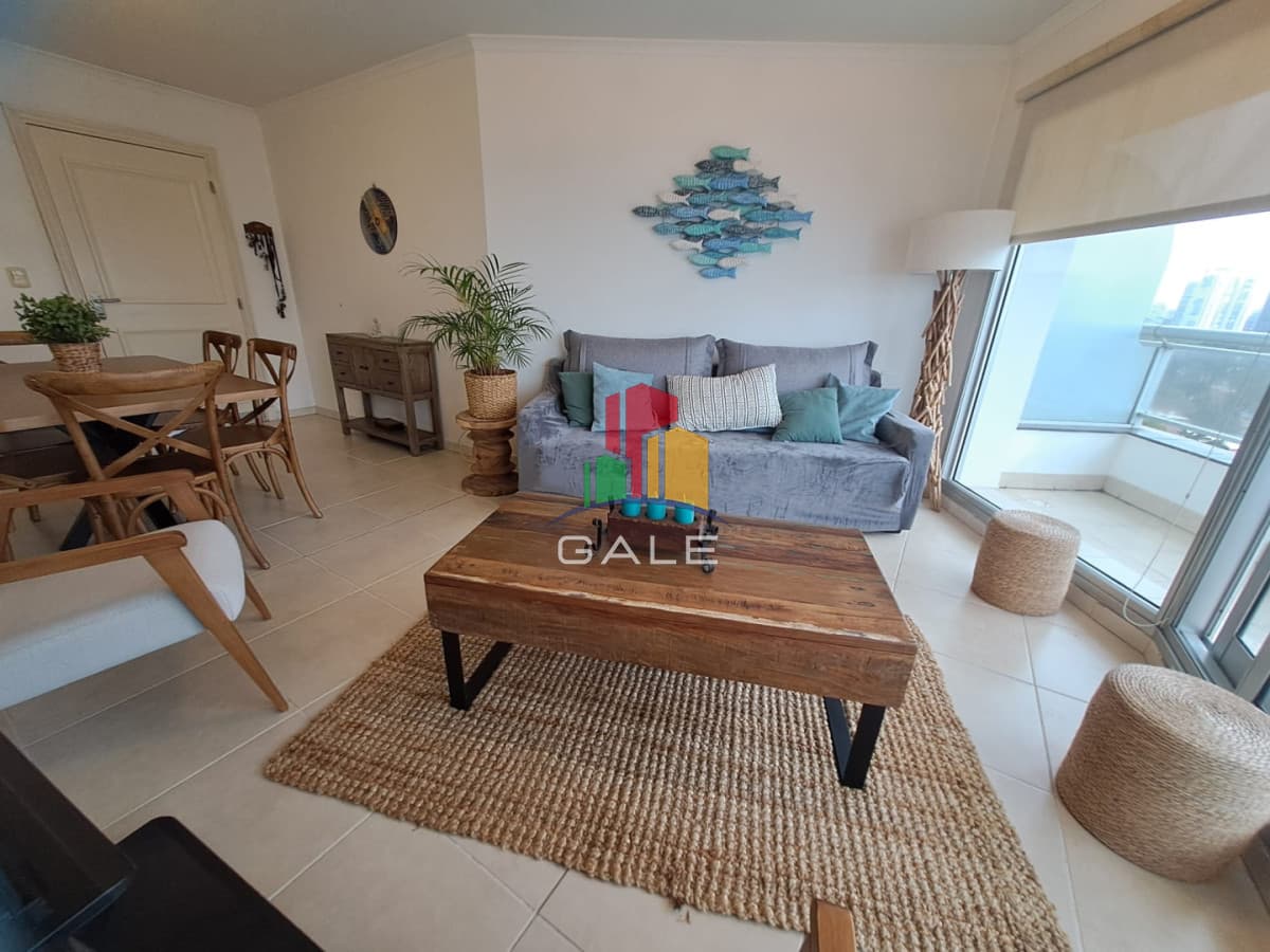 Excelente apartamento con vistas a playa brava!  -